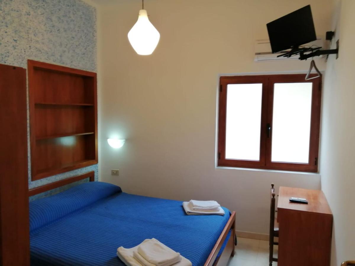 Parigino Hotel ปาลีนูโร ภายนอก รูปภาพ