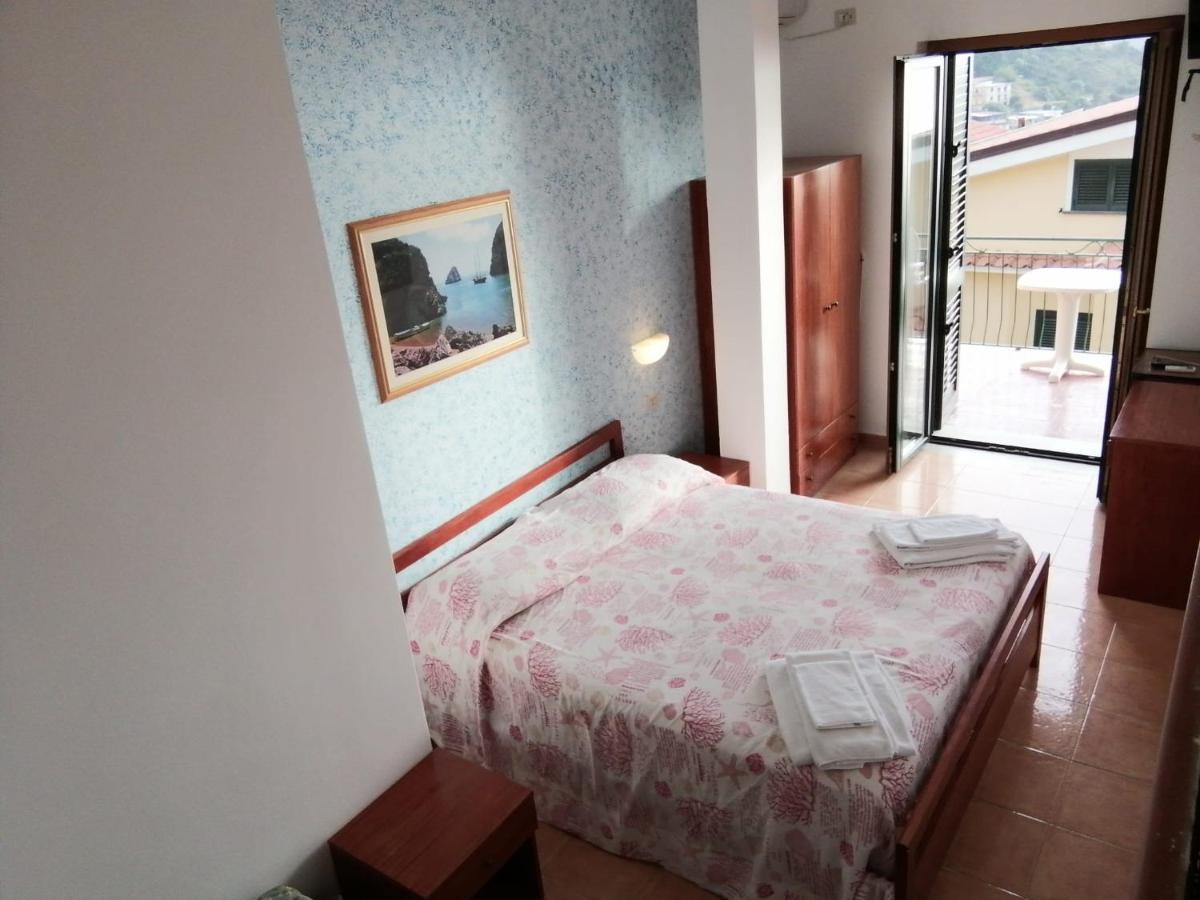 Parigino Hotel ปาลีนูโร ภายนอก รูปภาพ