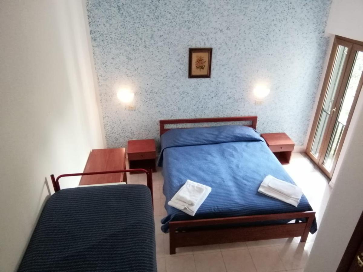 Parigino Hotel ปาลีนูโร ภายนอก รูปภาพ